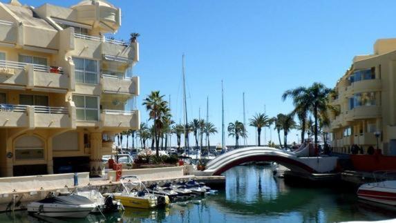 Coqueto Apartamento En Puerto Marina Con Piscina Benalmádena Exteriér fotografie